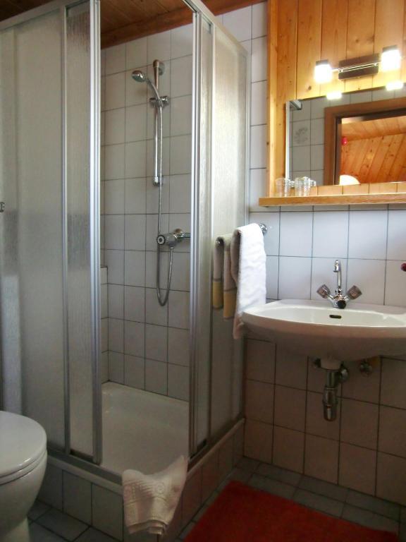 Zimmer Und Ferienwohnungen "Heidis Welt" Podlanig Hermagor-Pressegger See Rum bild